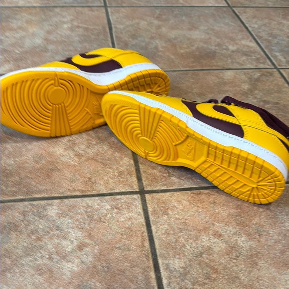 Nike Low Dunk Retro Burgundy and Gold Athletic Shoes - Picture 4 of 6